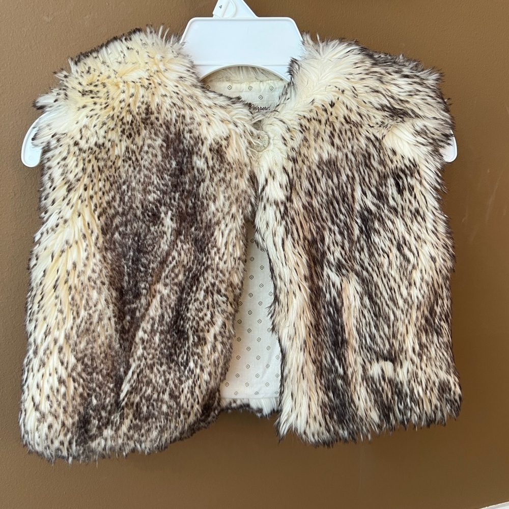 Pili Carrera Girls Faux Fur Vest Brown and Cream Size 5